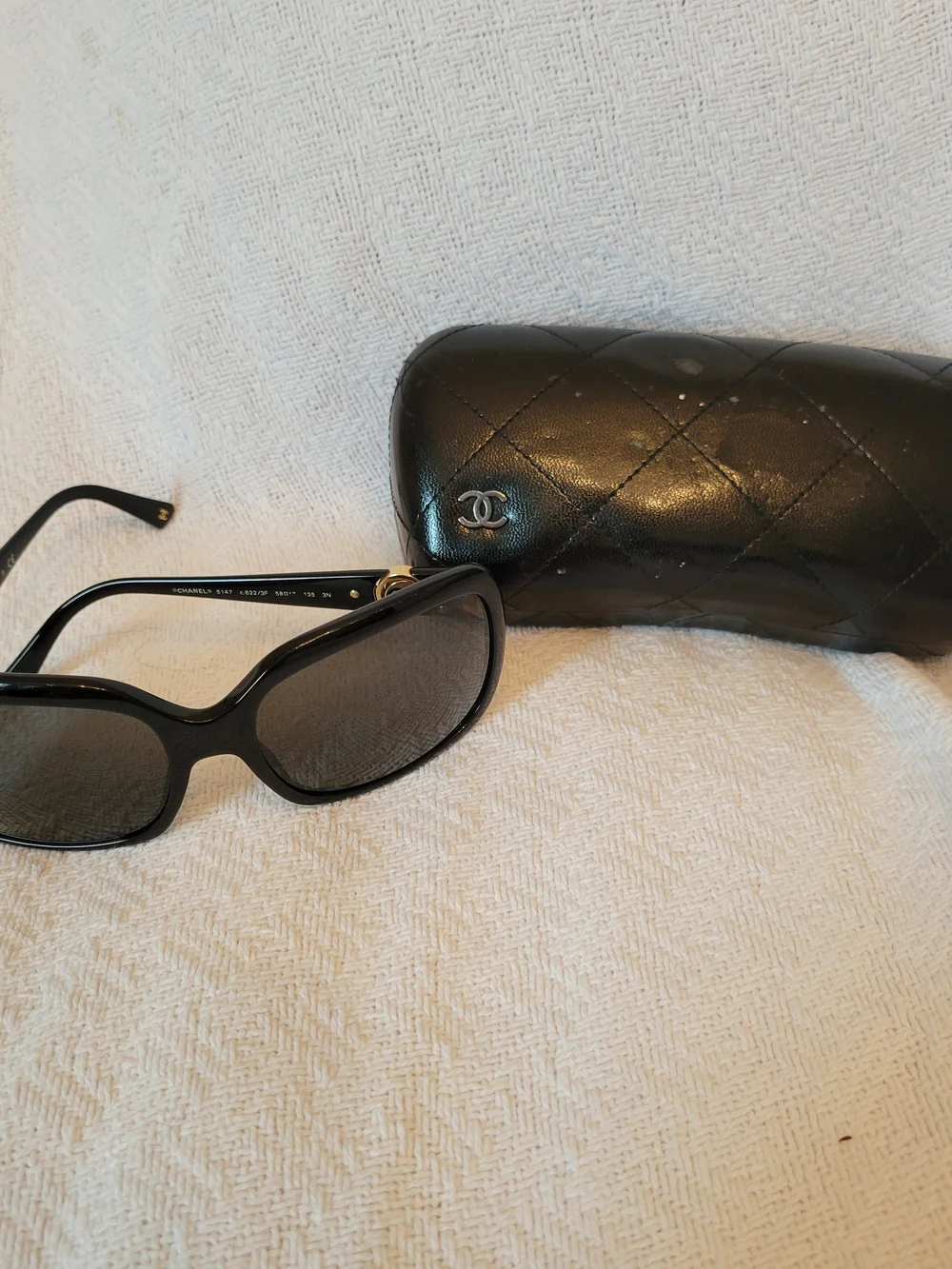 Chanel Black Oversized Women's Sunglasses - Picture 2 of 9